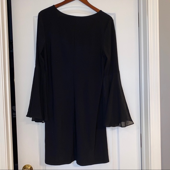 MSK. Black. Loose-fitting dress. Sheer bell sleeves. - Picture 2 of 3